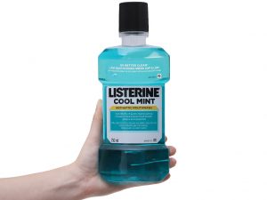 Nước súc miệng Listerine có lợi hay hại?