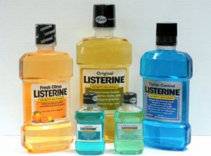 Tác dụng nước súc miệng Listerine
