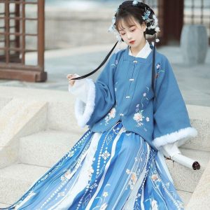 Trang phục cổ trang Trung Quốc ngày càng được nhiều người yêu thích